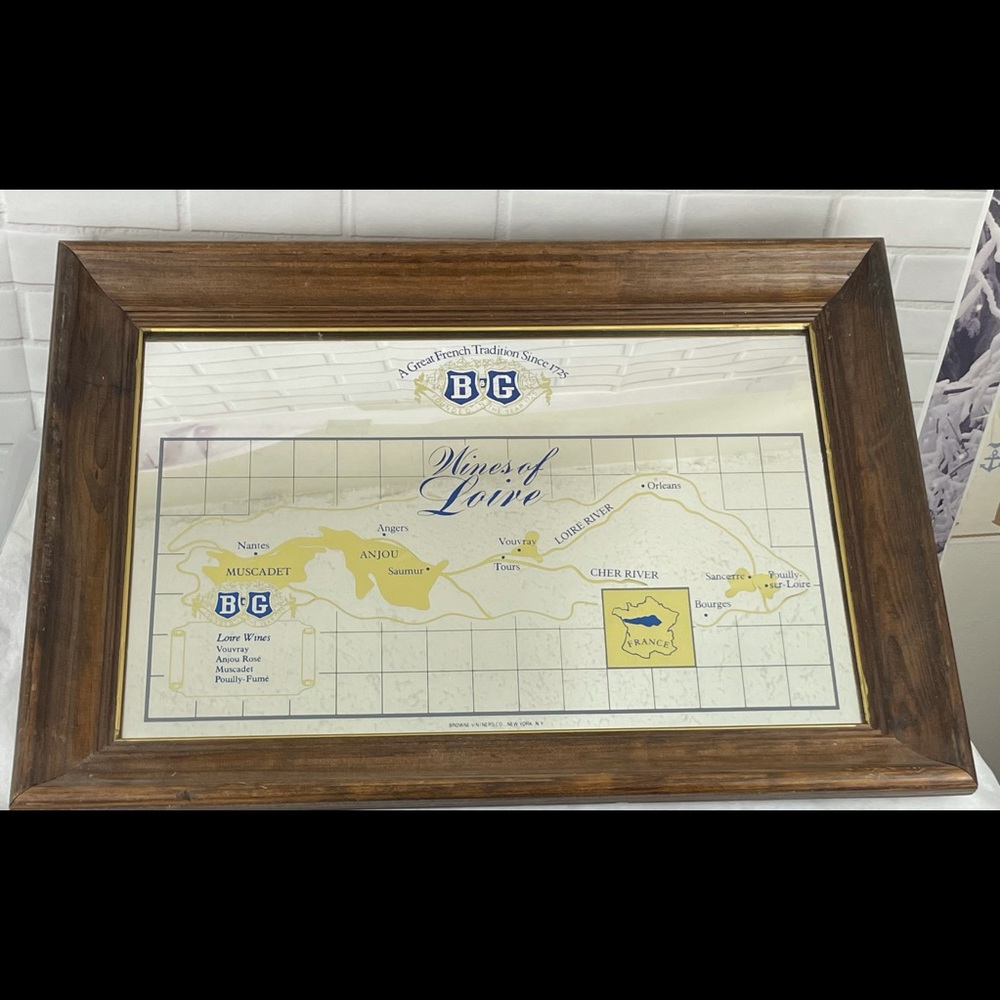 B&G WINES OF LOIRE ADVERTISING MIRROR WALL HANGING WOODEN FRAME BAR DECOR